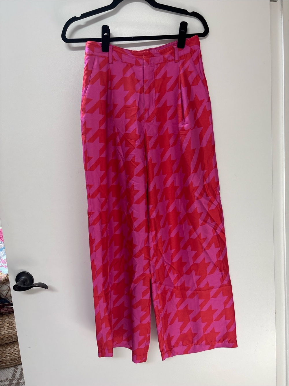 Vibrant Pink & Red Houndstooth Wide-Leg Trousers